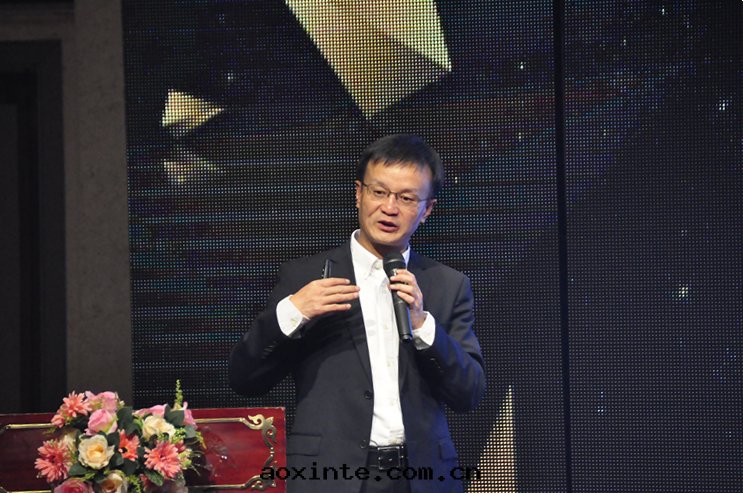 董事(shì)长(cháng)杜炜東(dōng)先(xiān)生(shēng)