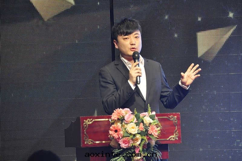 運营經(jīng)理(lǐ)王嘉譽